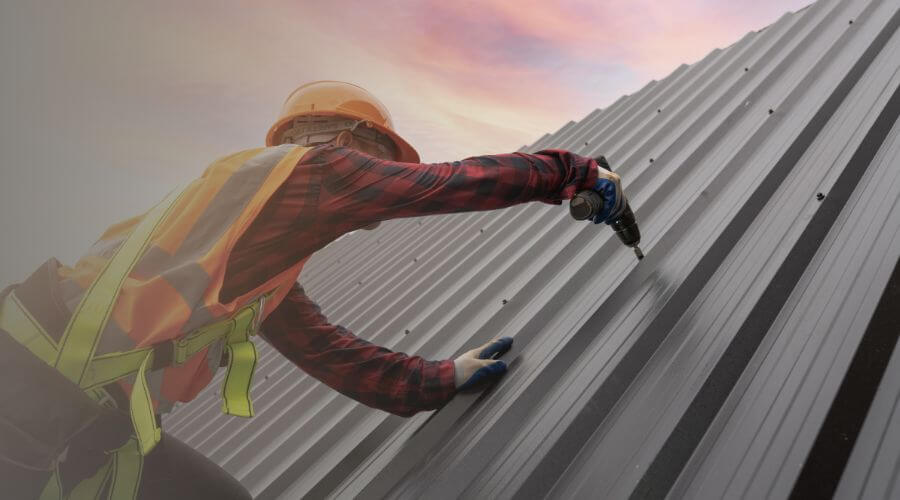 Professional gutter cleaning in Vail, CO